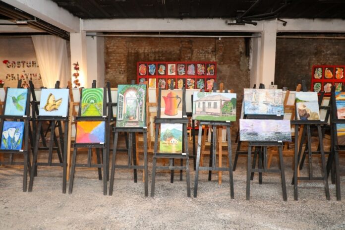 3e8adc7d4c53bb956a2df38b0b3df54c